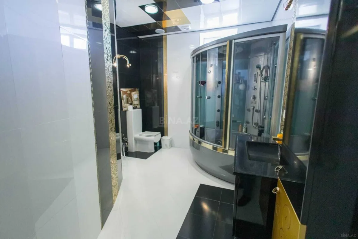 Satılır 7 otaqlı həyət evi 355 m²