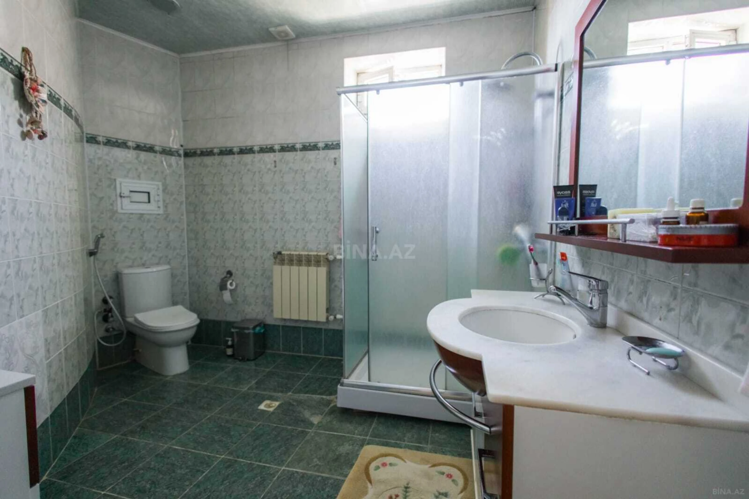 Satılır 7 otaqlı həyət evi 355 m²