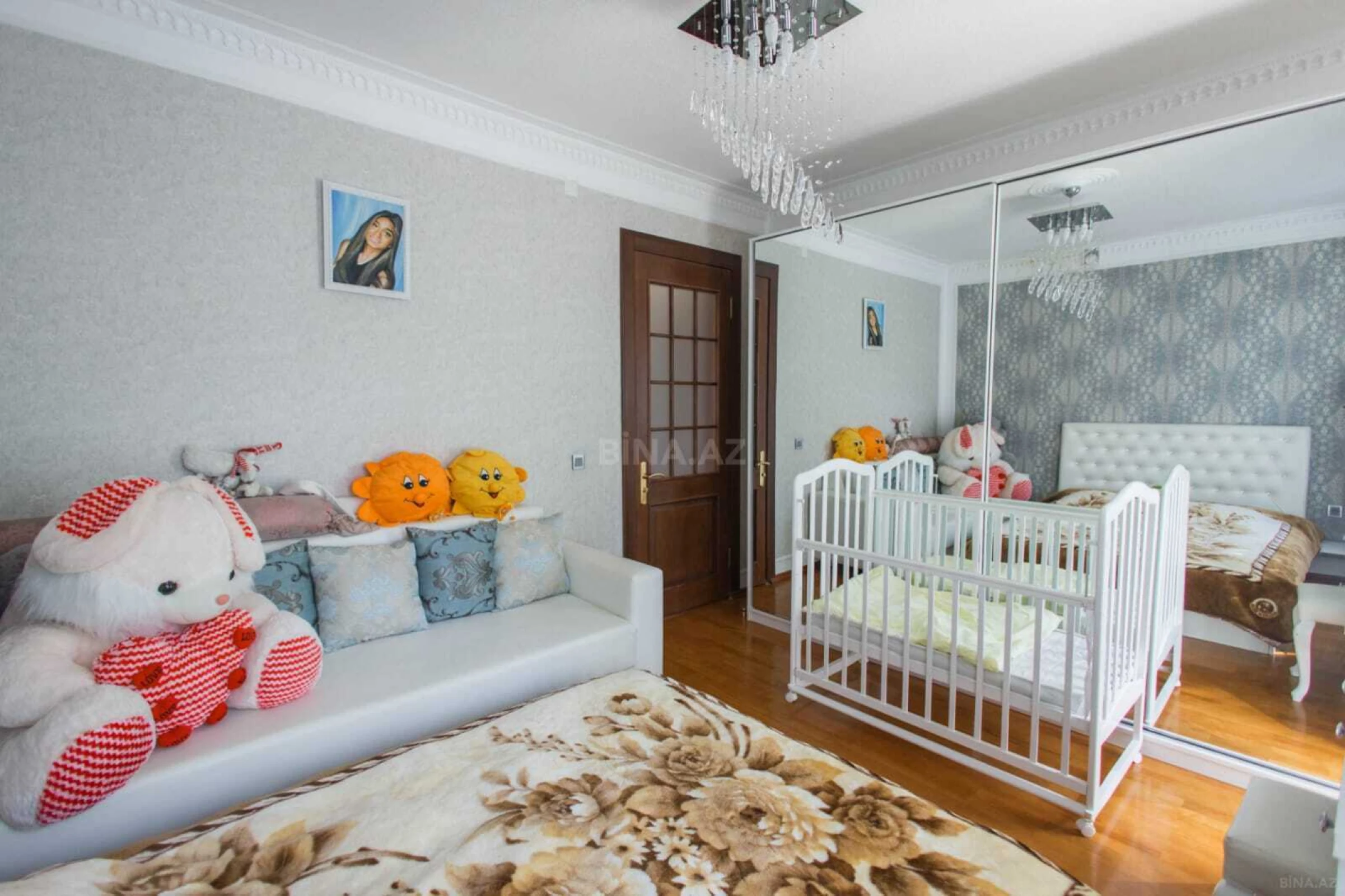 Satılır 7 otaqlı həyət evi 355 m²