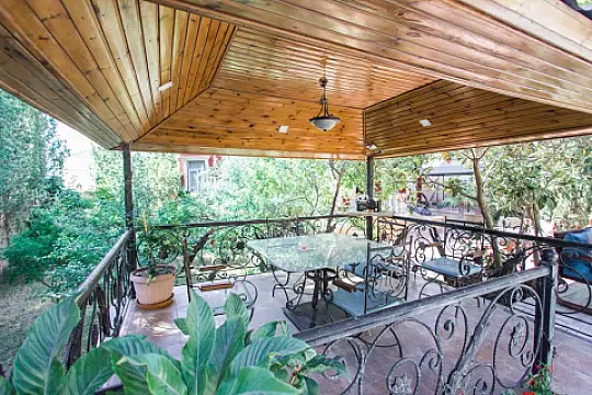 Satılır 7 otaqlı həyət evi 355 m²