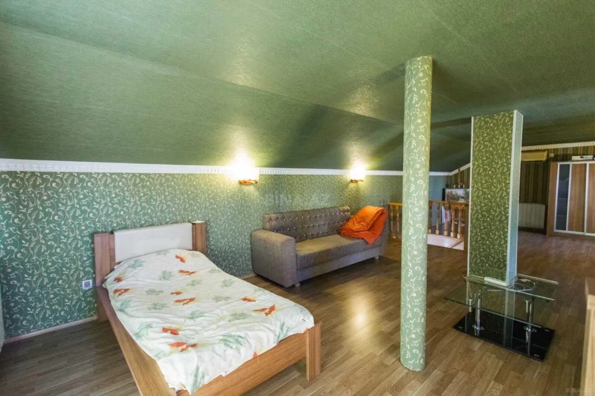 Satılır 7 otaqlı həyət evi 355 m²