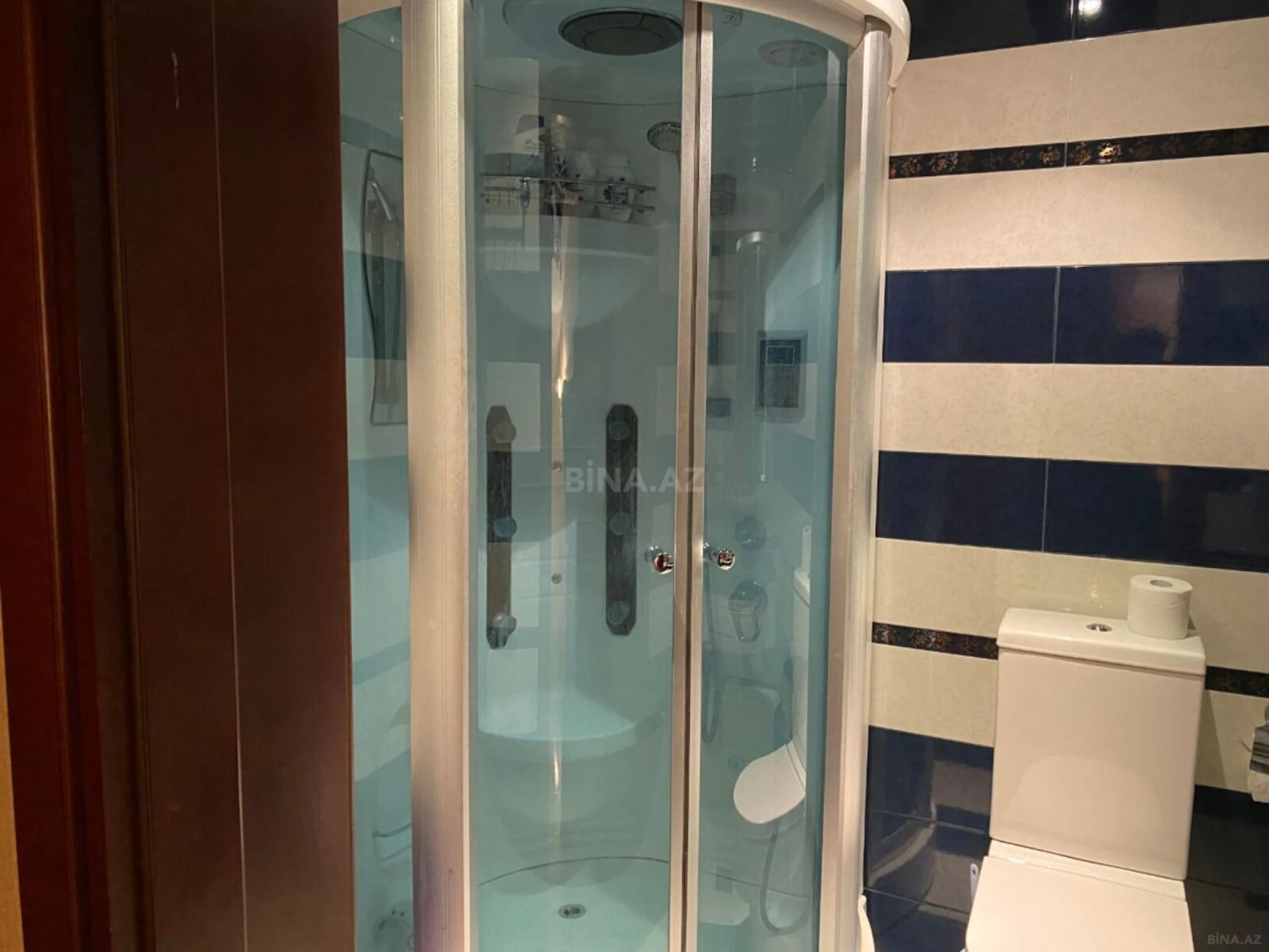 Kirayə verilir 9 otaqlı həyət evi 450 m²