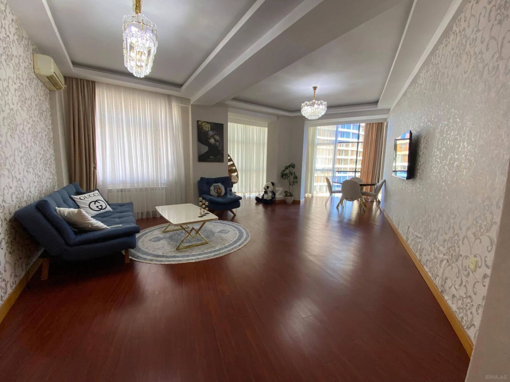 Satılır 2 otaqlı mənzil 113 m²