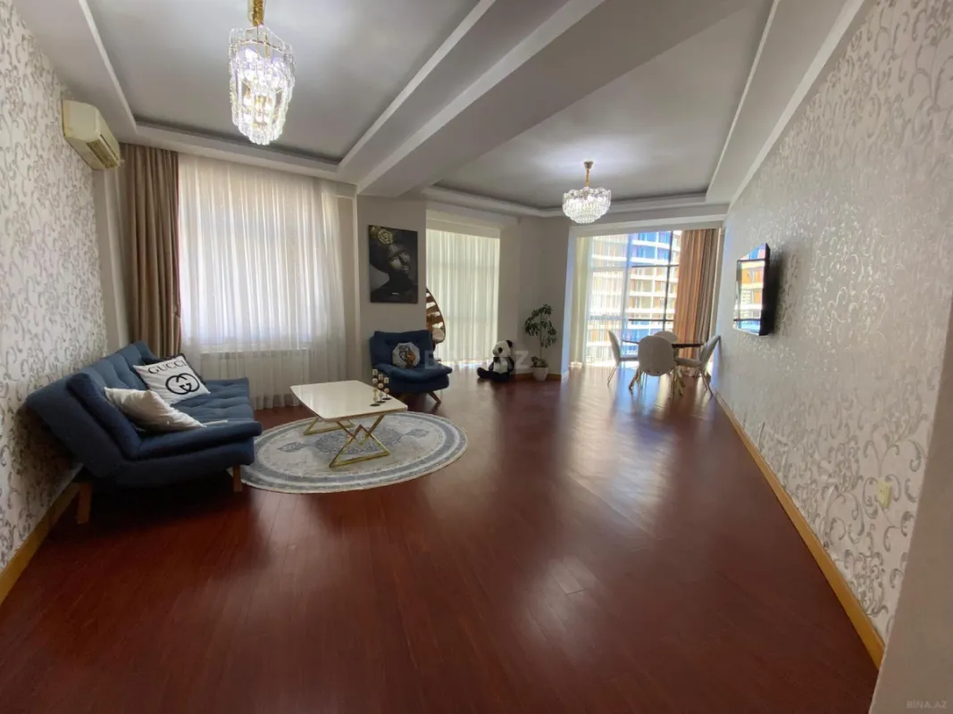 Satılır 2 otaqlı mənzil 113 m²