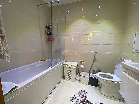 Satılır 2 otaqlı mənzil 113 m²