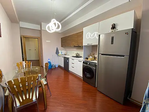 Satılır 2 otaqlı mənzil 113 m²