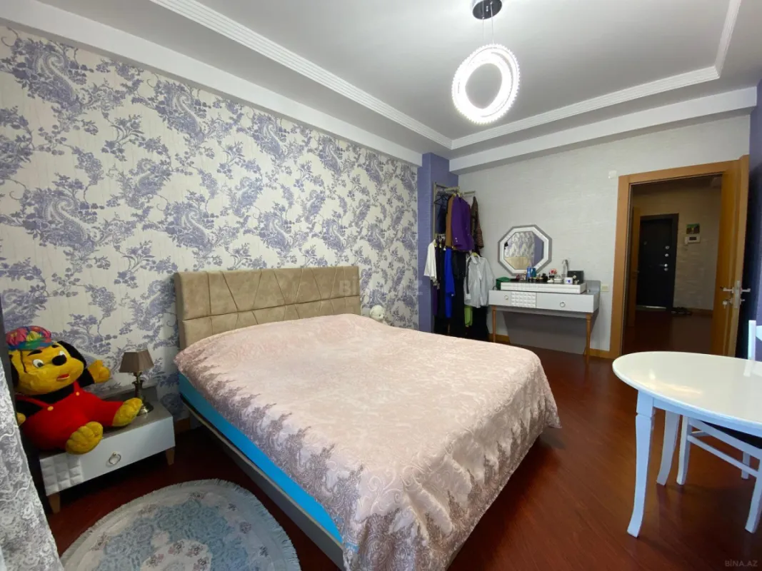 Satılır 2 otaqlı mənzil 113 m²