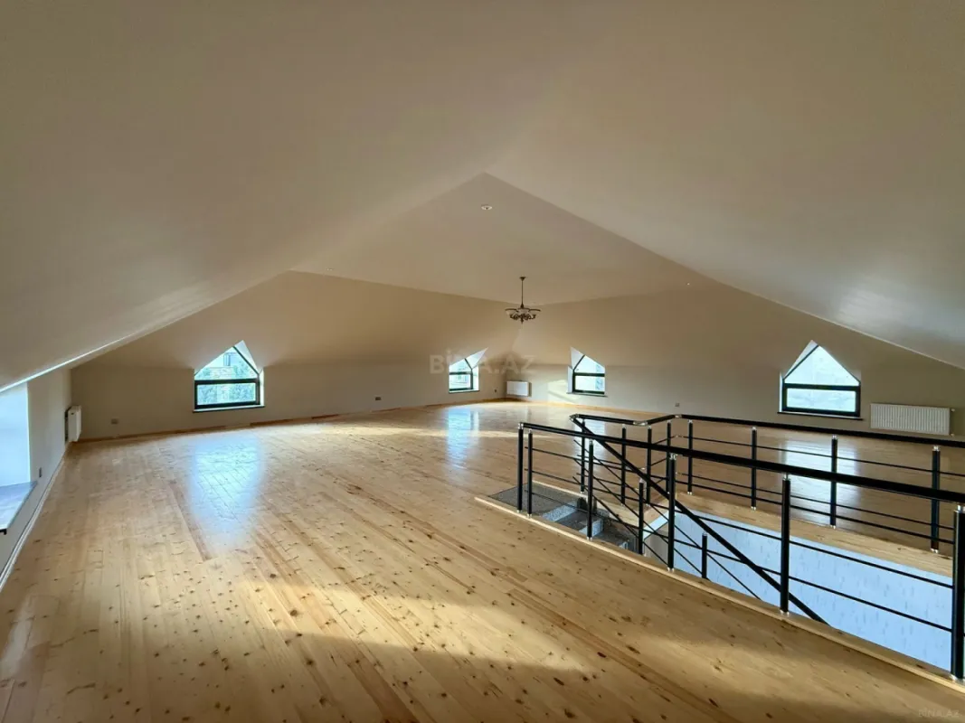 Satılır 6 otaqlı həyət evi 240 m²