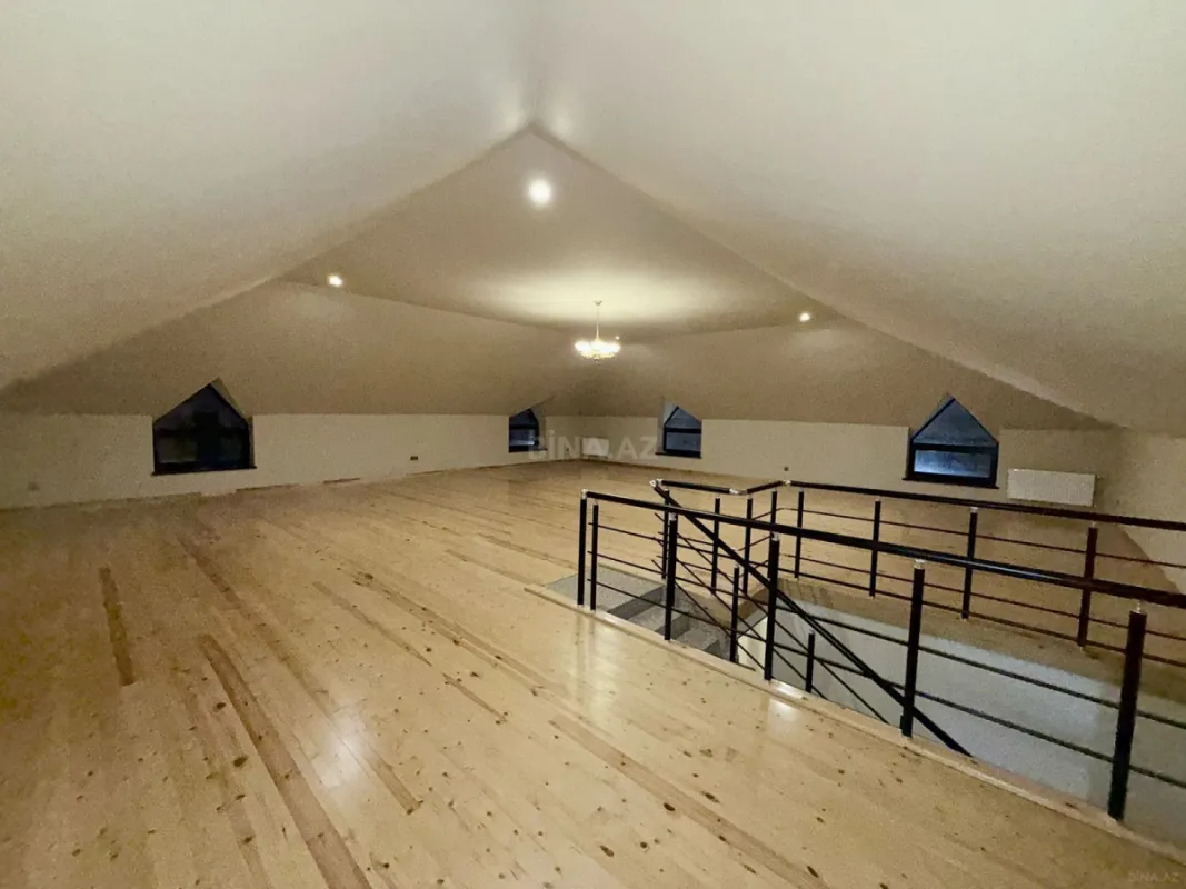 Satılır 6 otaqlı həyət evi 240 m²