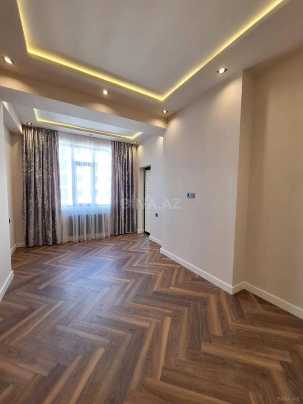 Kirayə verilir 2 otaqlı mənzil 100 m²