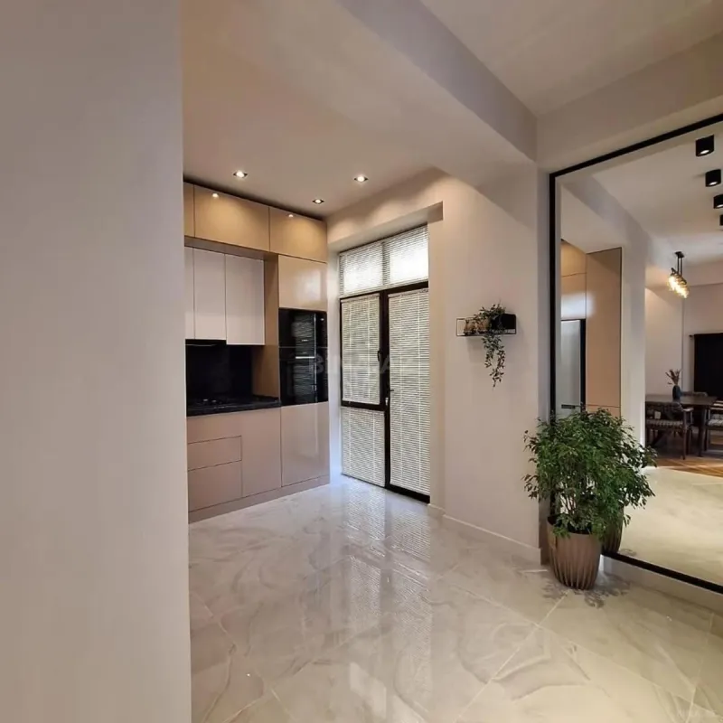 Kirayə verilir 2 otaqlı mənzil 100 m²