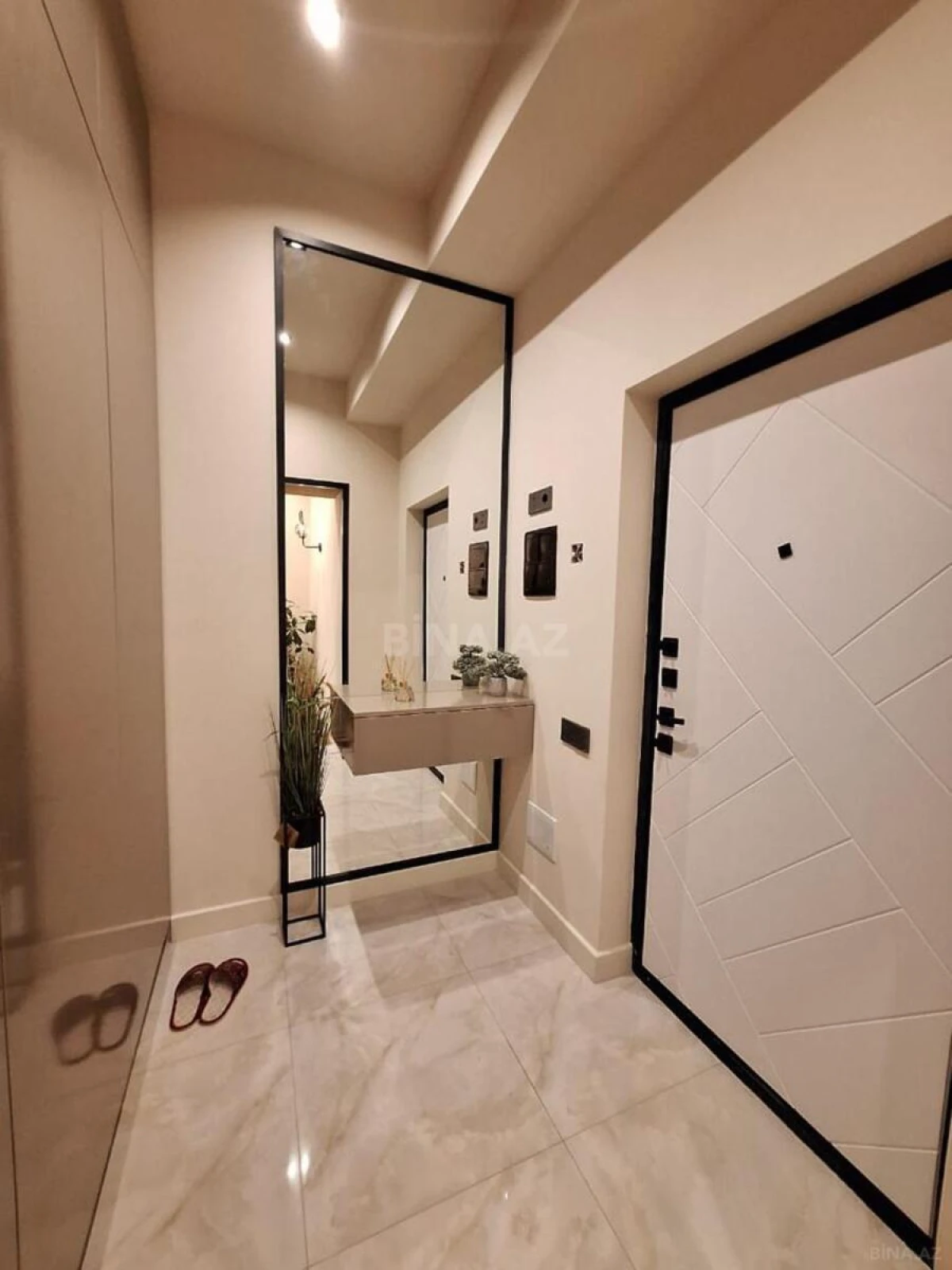 Kirayə verilir 2 otaqlı mənzil 100 m²