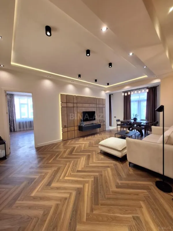 Kirayə verilir 2 otaqlı mənzil 100 m²