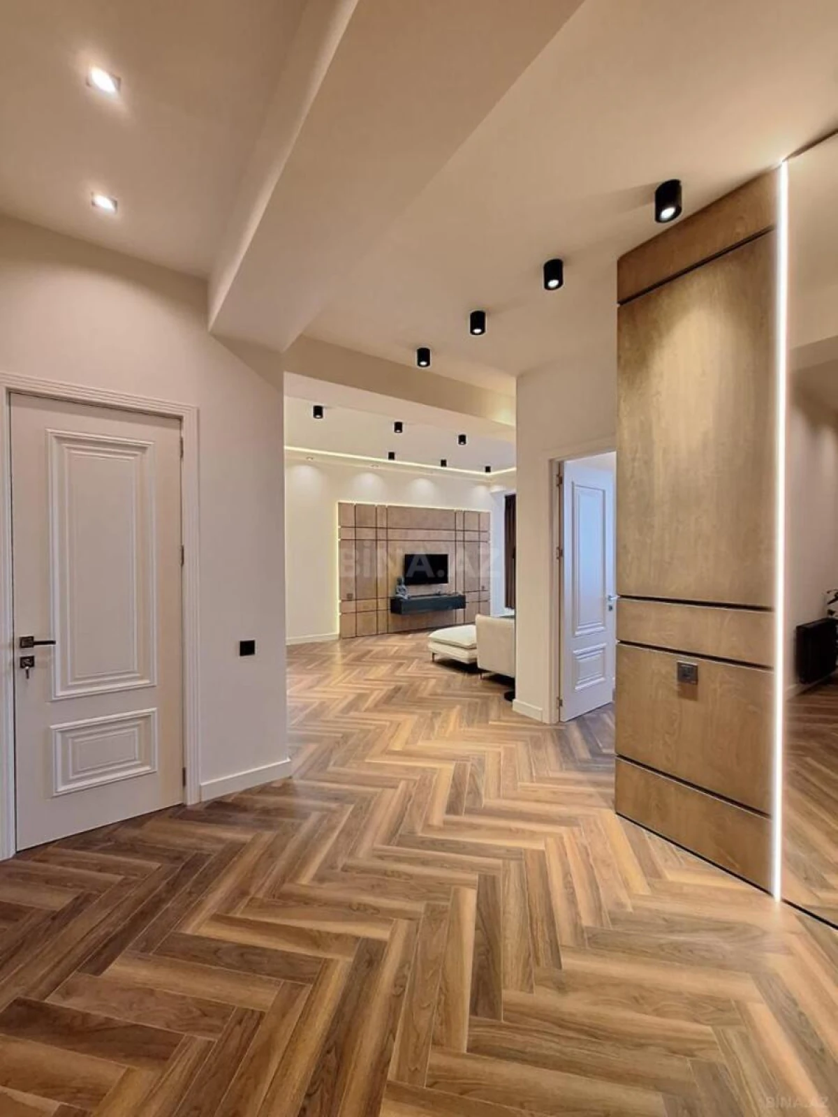 Kirayə verilir 2 otaqlı mənzil 100 m²