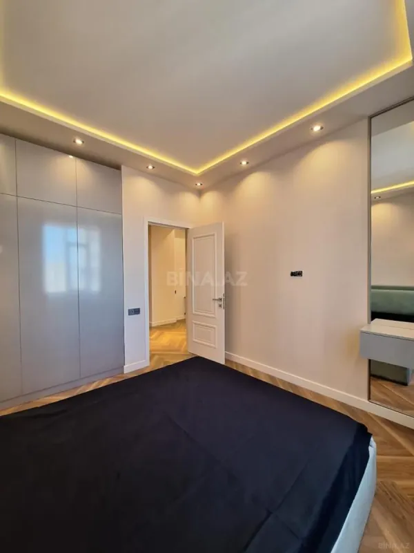 Kirayə verilir 2 otaqlı mənzil 100 m²