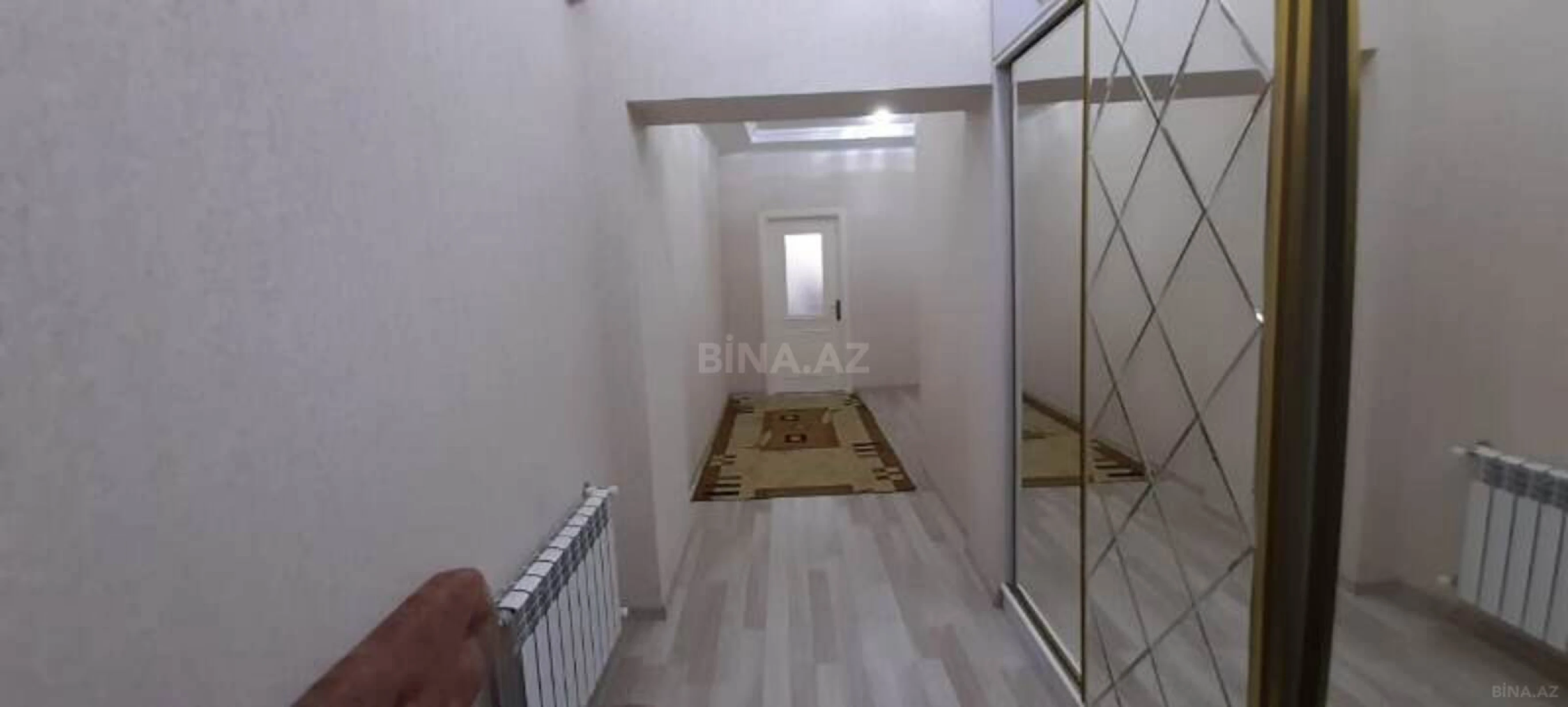Satılır 3 otaqlı mənzil 127 m²