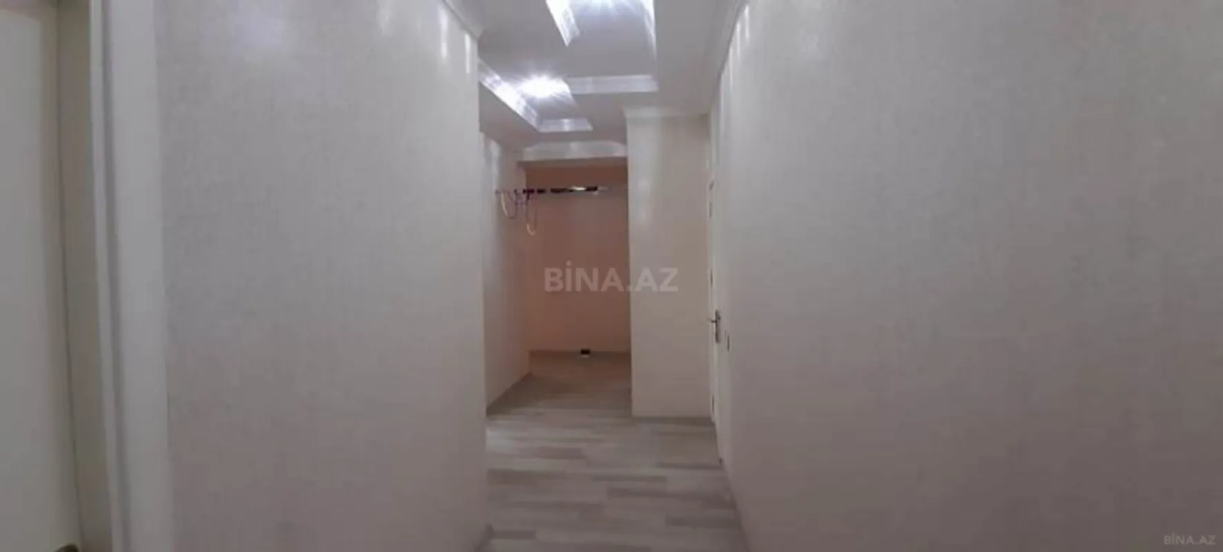 Satılır 3 otaqlı mənzil 127 m²
