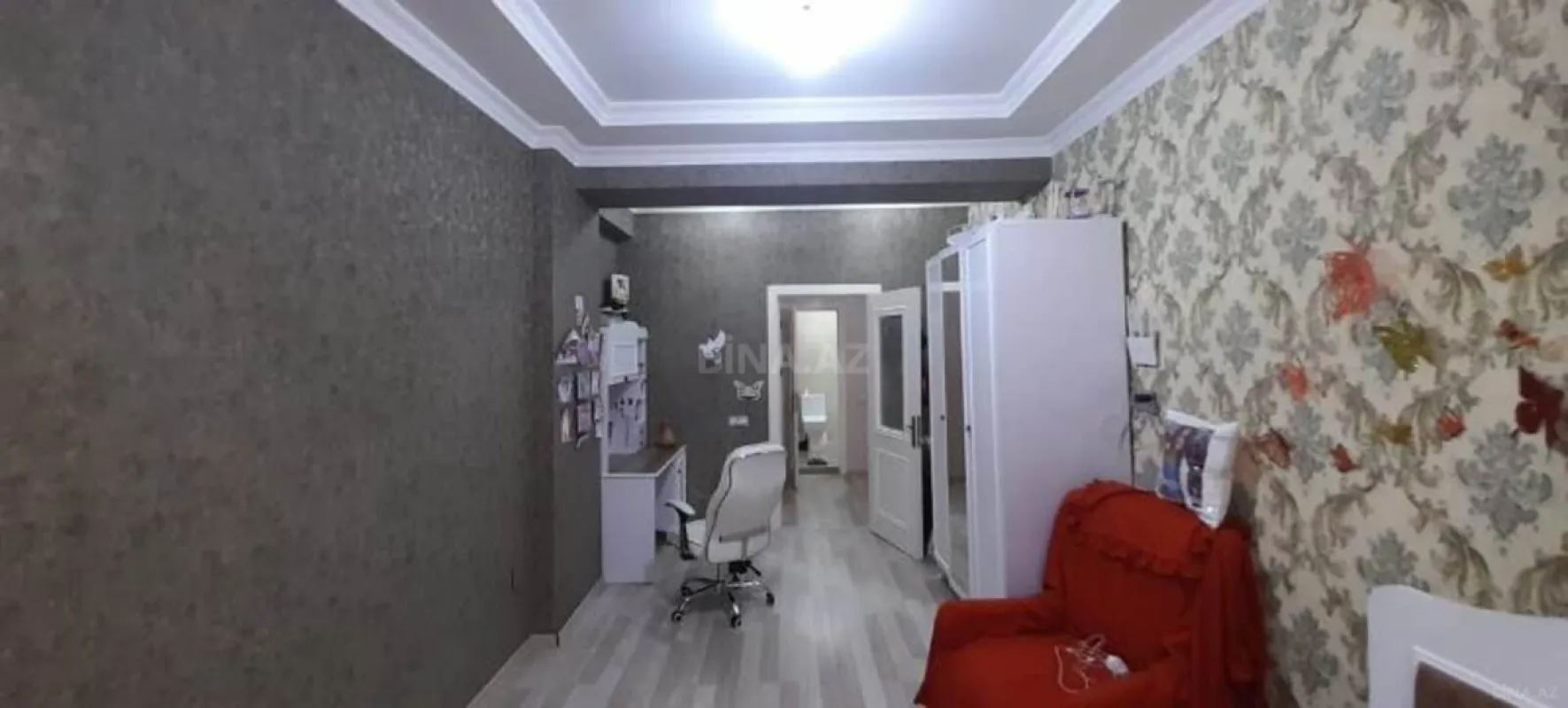 Satılır 3 otaqlı mənzil 127 m²