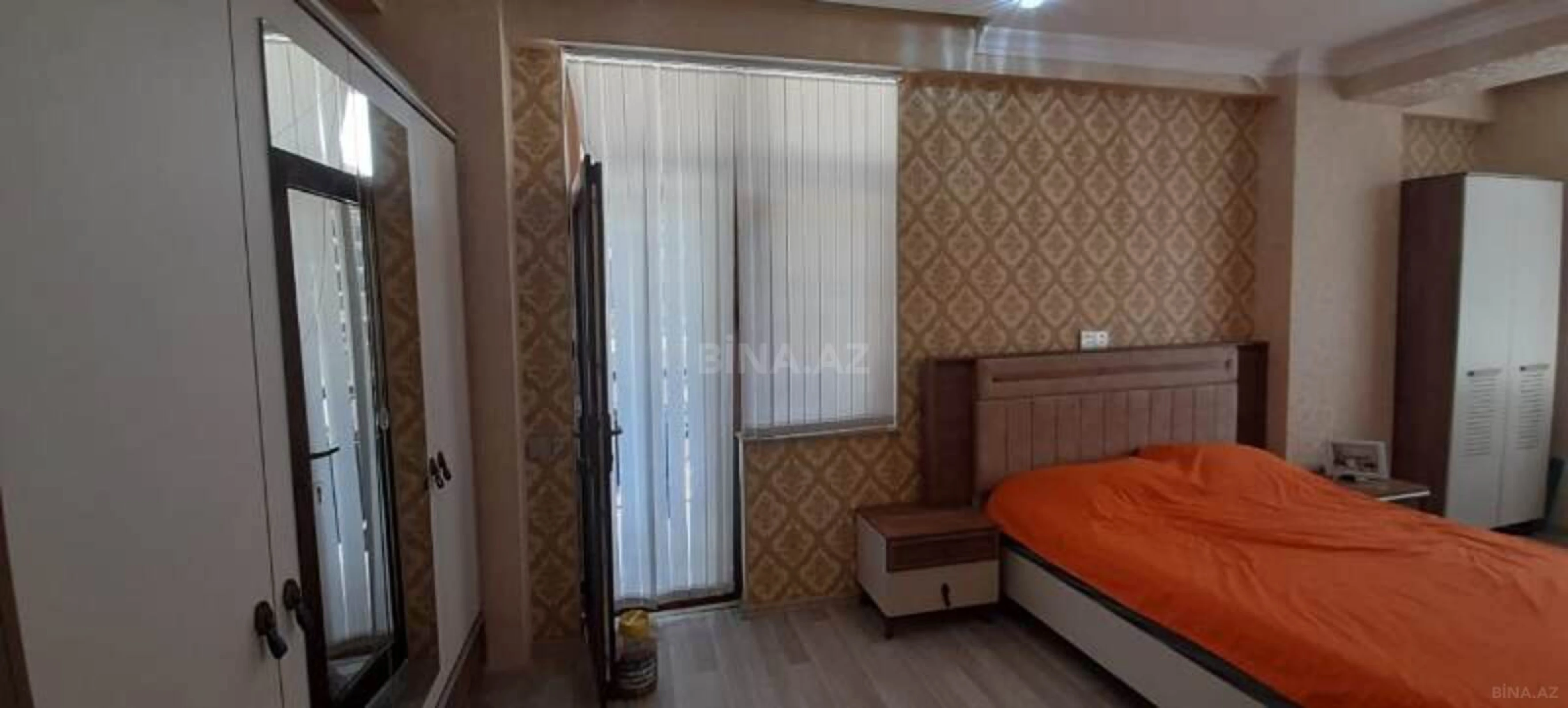 Satılır 3 otaqlı mənzil 127 m²