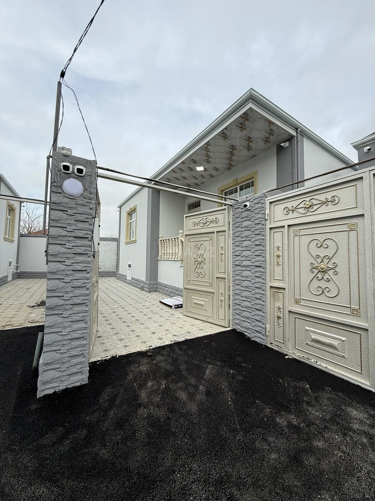 Satılır 3 otaqlı həyət evi 100 m²