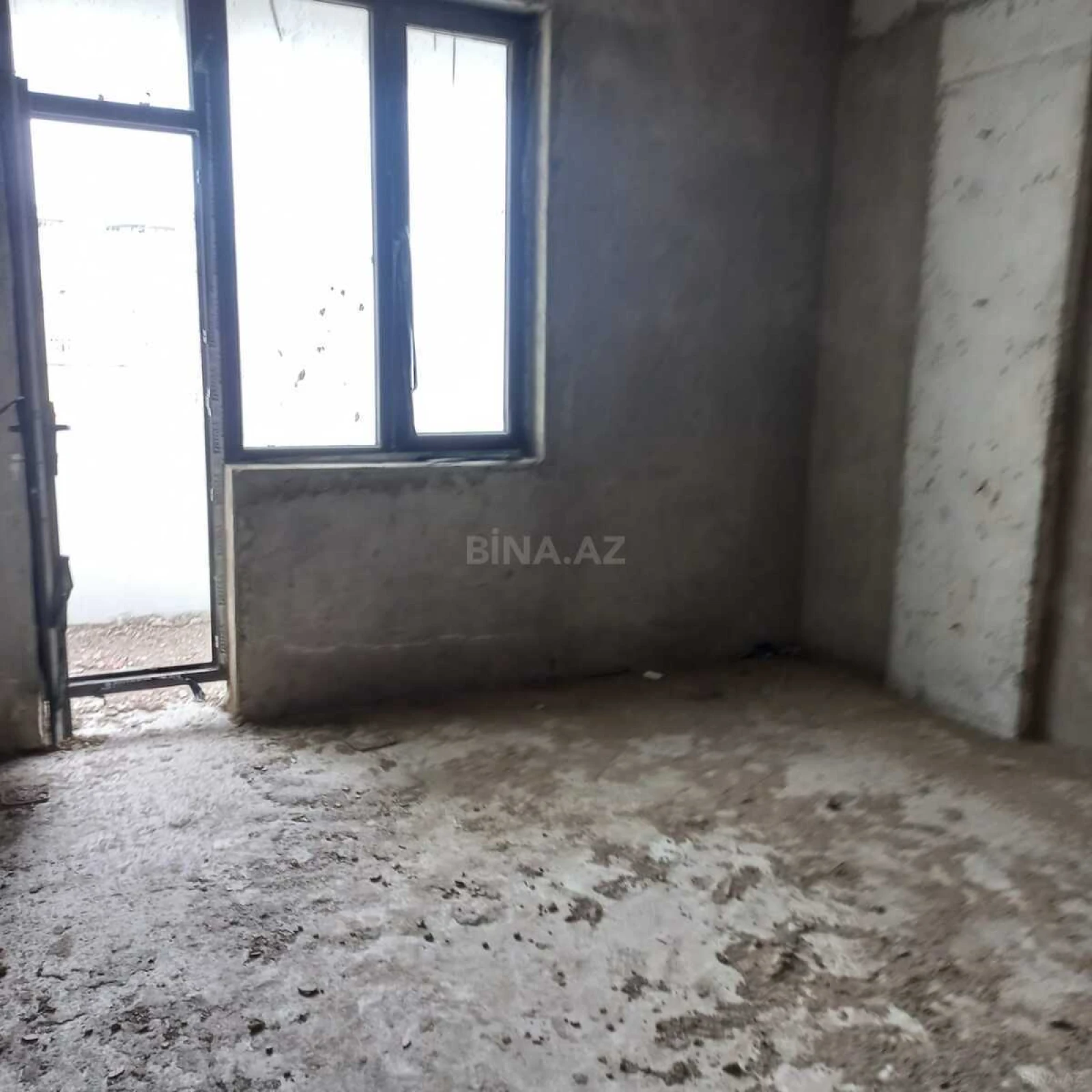 Satılır 3 otaqlı mənzil 110 m²