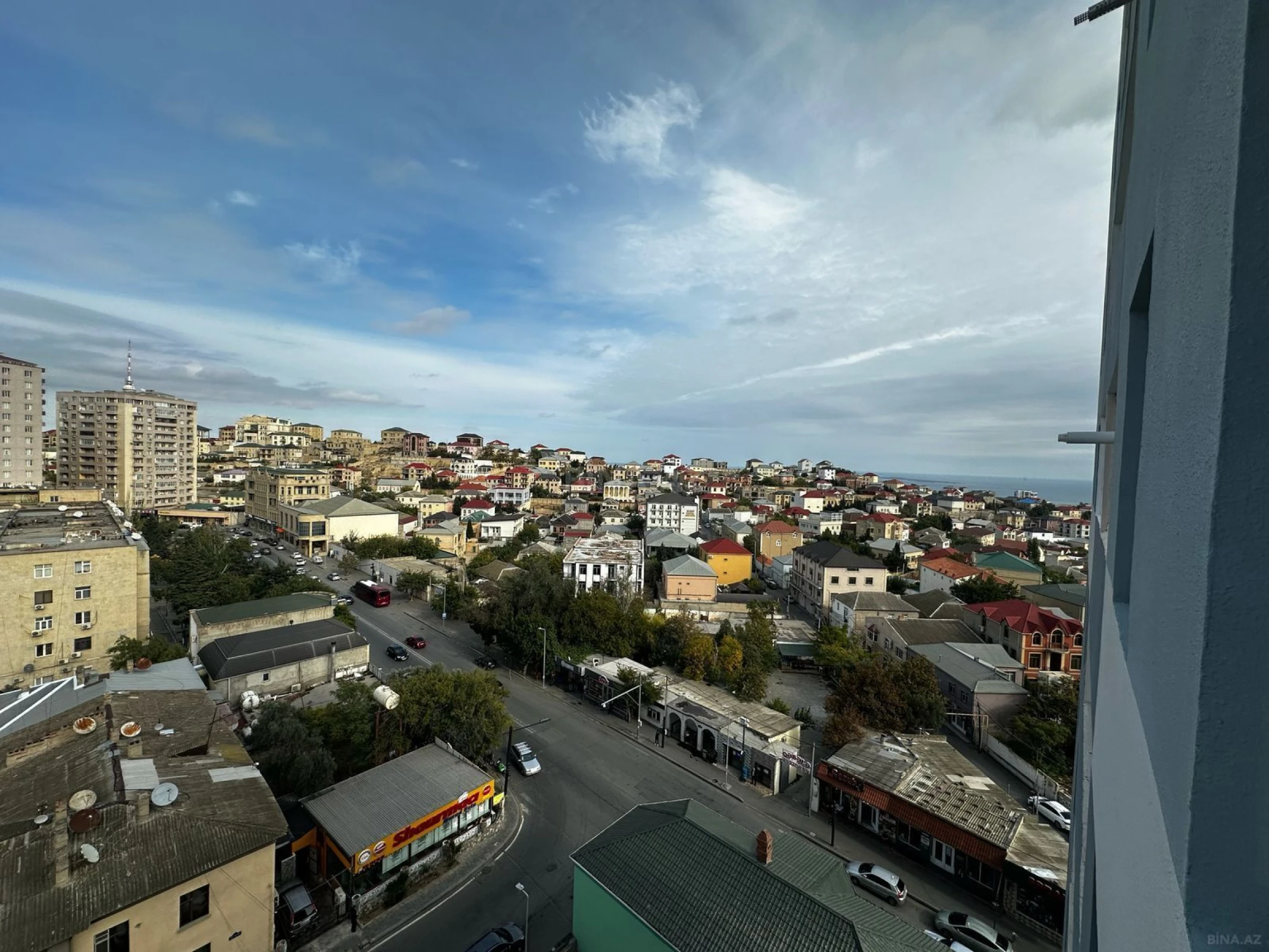 Satılır 3 otaqlı mənzil 110 m²