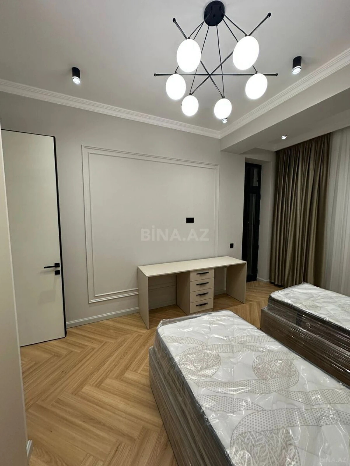 Kirayə verilir 3 otaqlı mənzil 110 m²
