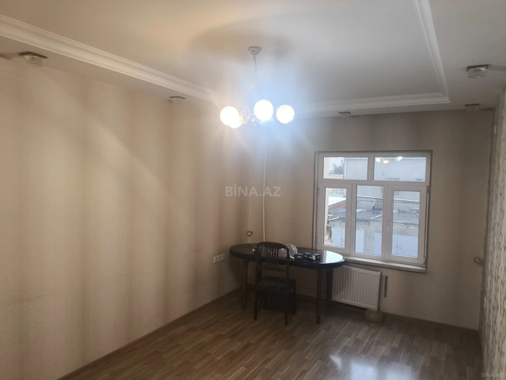 Kirayə verilir 2 otaqlı mənzil 60 m²