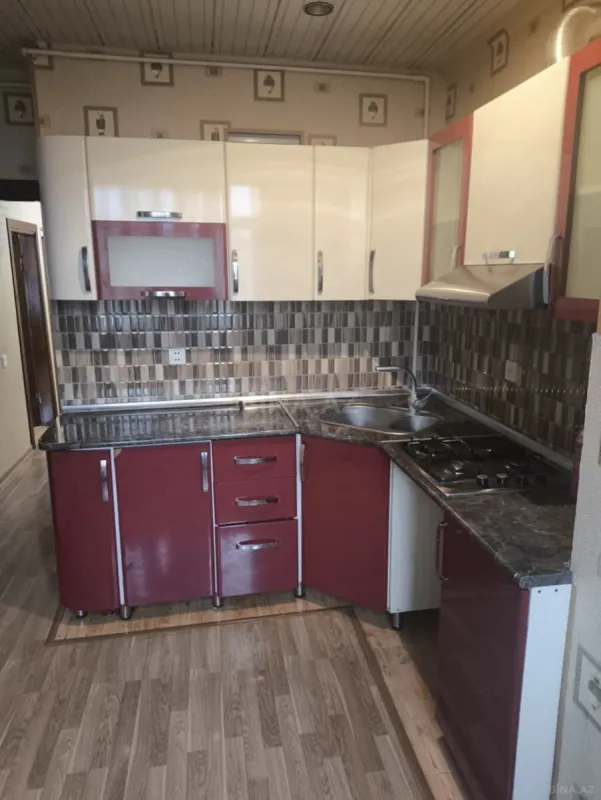 Kirayə verilir 2 otaqlı mənzil 60 m²