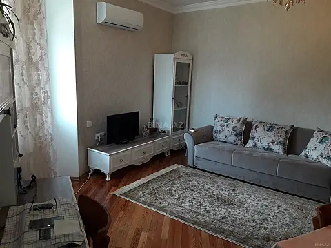 Satılır 1 otaqlı mənzil 40 m²