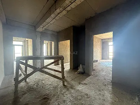 Satılır 3 otaqlı mənzil 187 m²