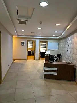 Kirayə verilir 5 otaqlı ofis 230 m²