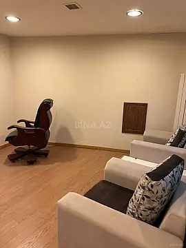 Kirayə verilir 5 otaqlı ofis 230 m²