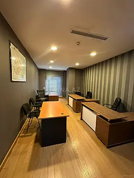 Kirayə verilir 5 otaqlı ofis 230 m²