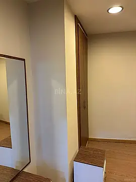 Kirayə verilir 5 otaqlı ofis 230 m²
