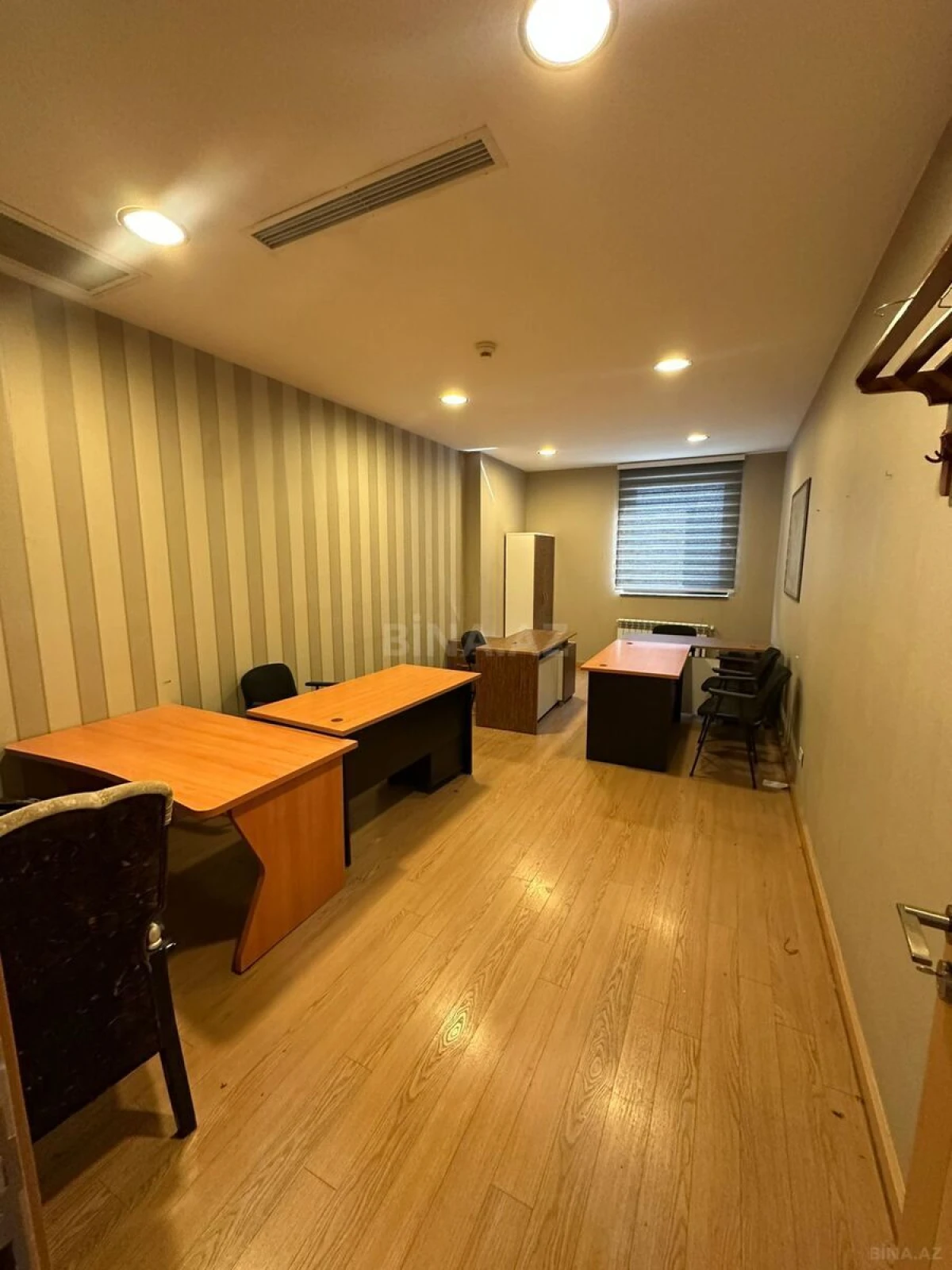 Kirayə verilir 5 otaqlı ofis 230 m²