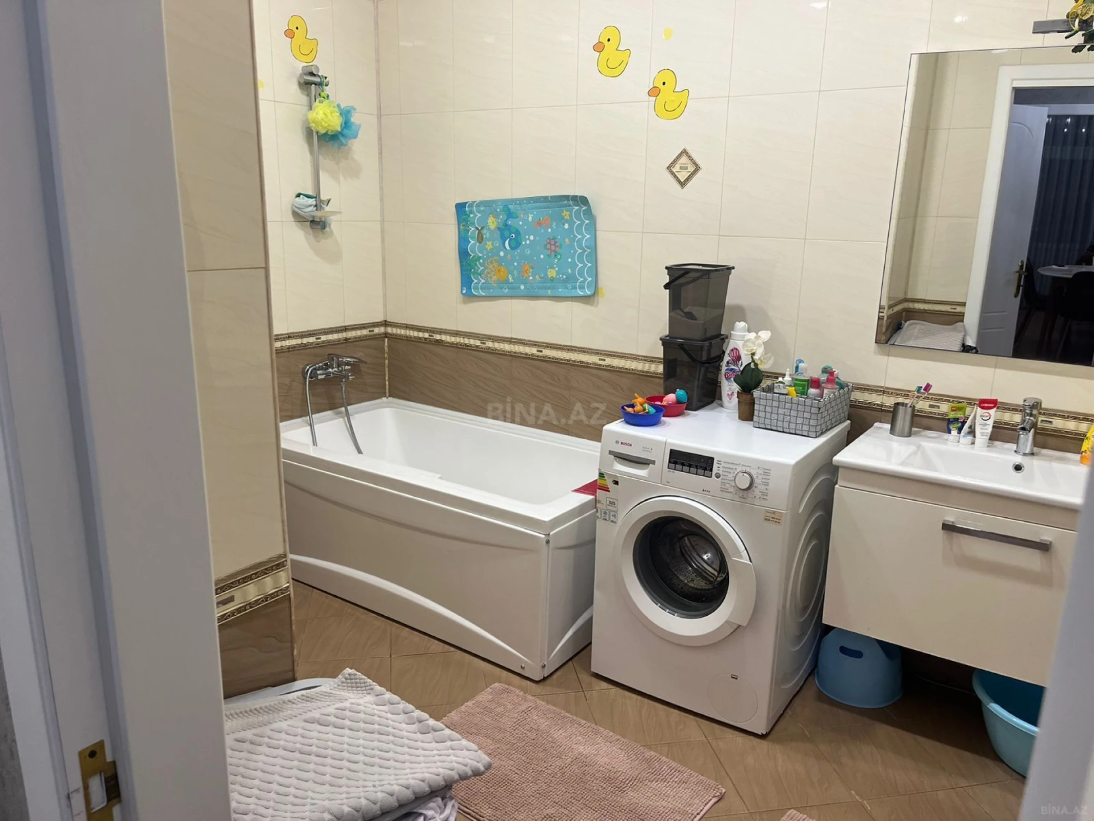 Satılır 3 otaqlı mənzil 150 m²