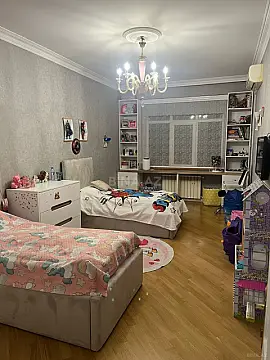Satılır 3 otaqlı mənzil 150 m²