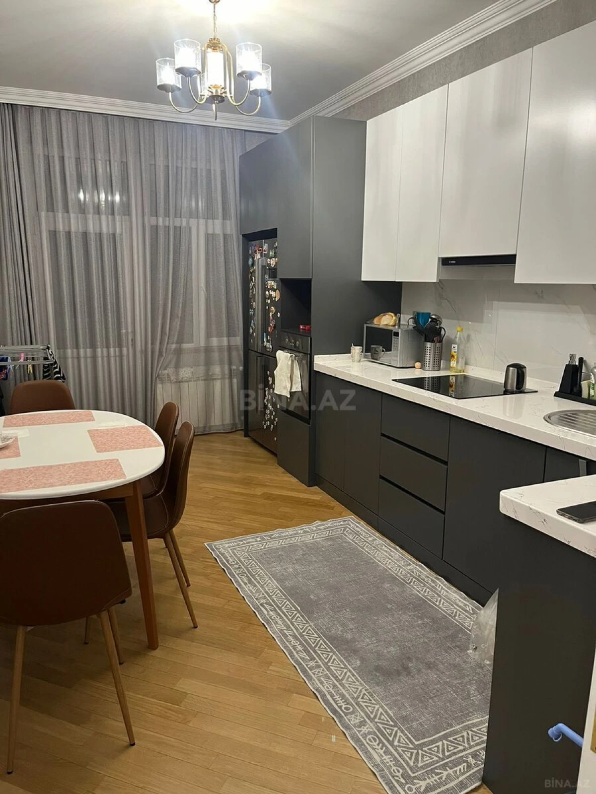 Satılır 3 otaqlı mənzil 150 m²
