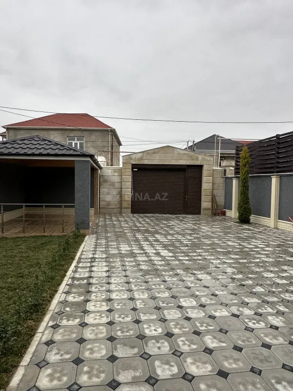 Satılır 6 otaqlı həyət evi 280 m²