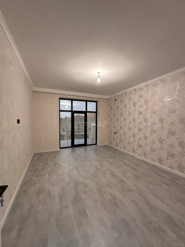 Satılır 6 otaqlı həyət evi 280 m²
