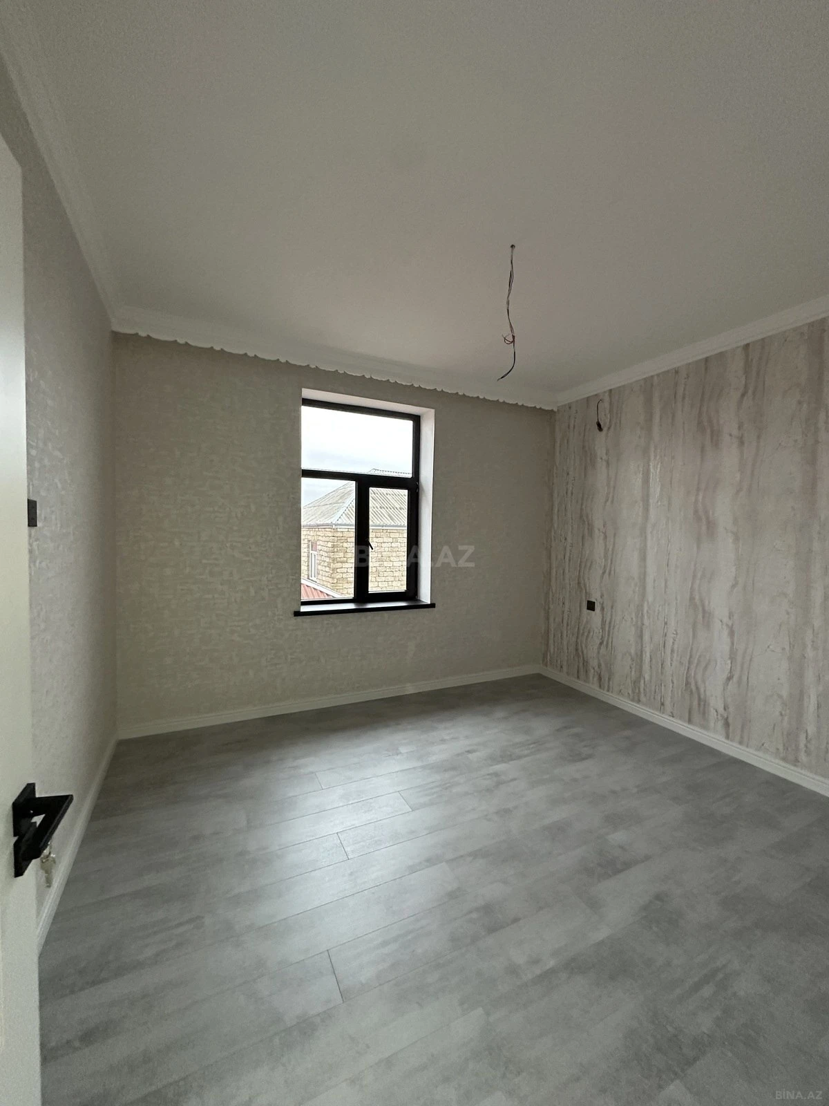 Satılır 6 otaqlı həyət evi 280 m²