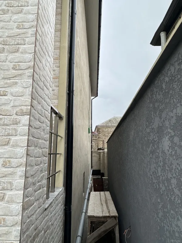 Satılır 6 otaqlı həyət evi 280 m²