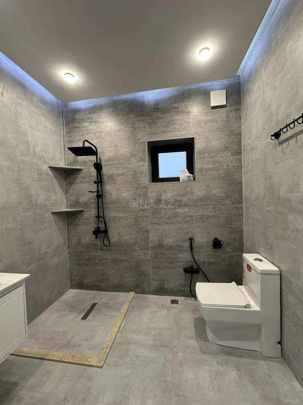 Satılır 6 otaqlı həyət evi 280 m²