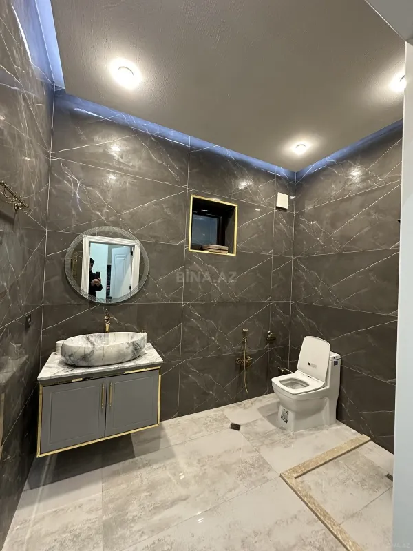 Satılır 6 otaqlı həyət evi 280 m²