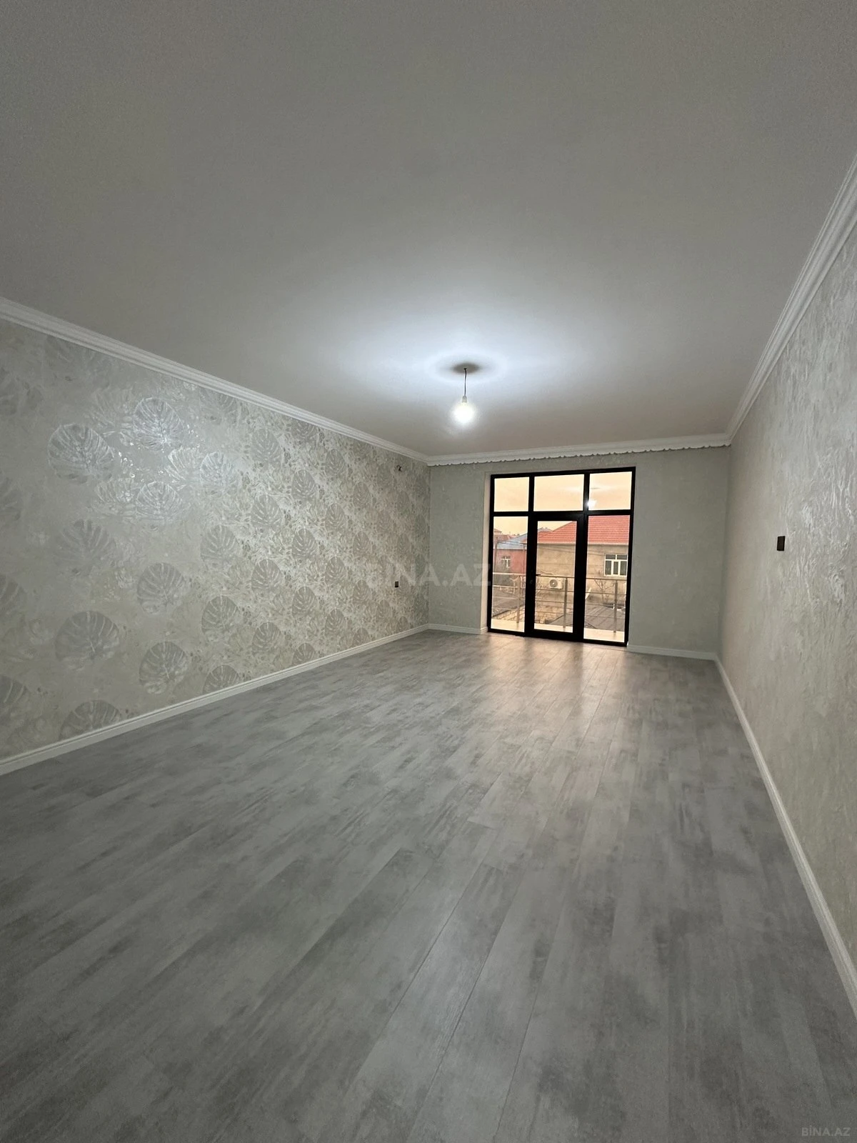 Satılır 6 otaqlı həyət evi 280 m²