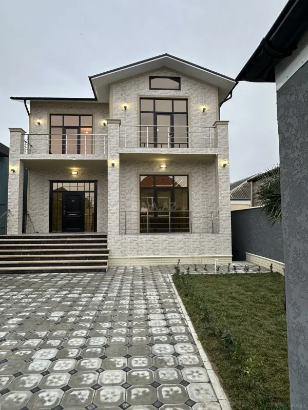 Satılır 6 otaqlı həyət evi 280 m²