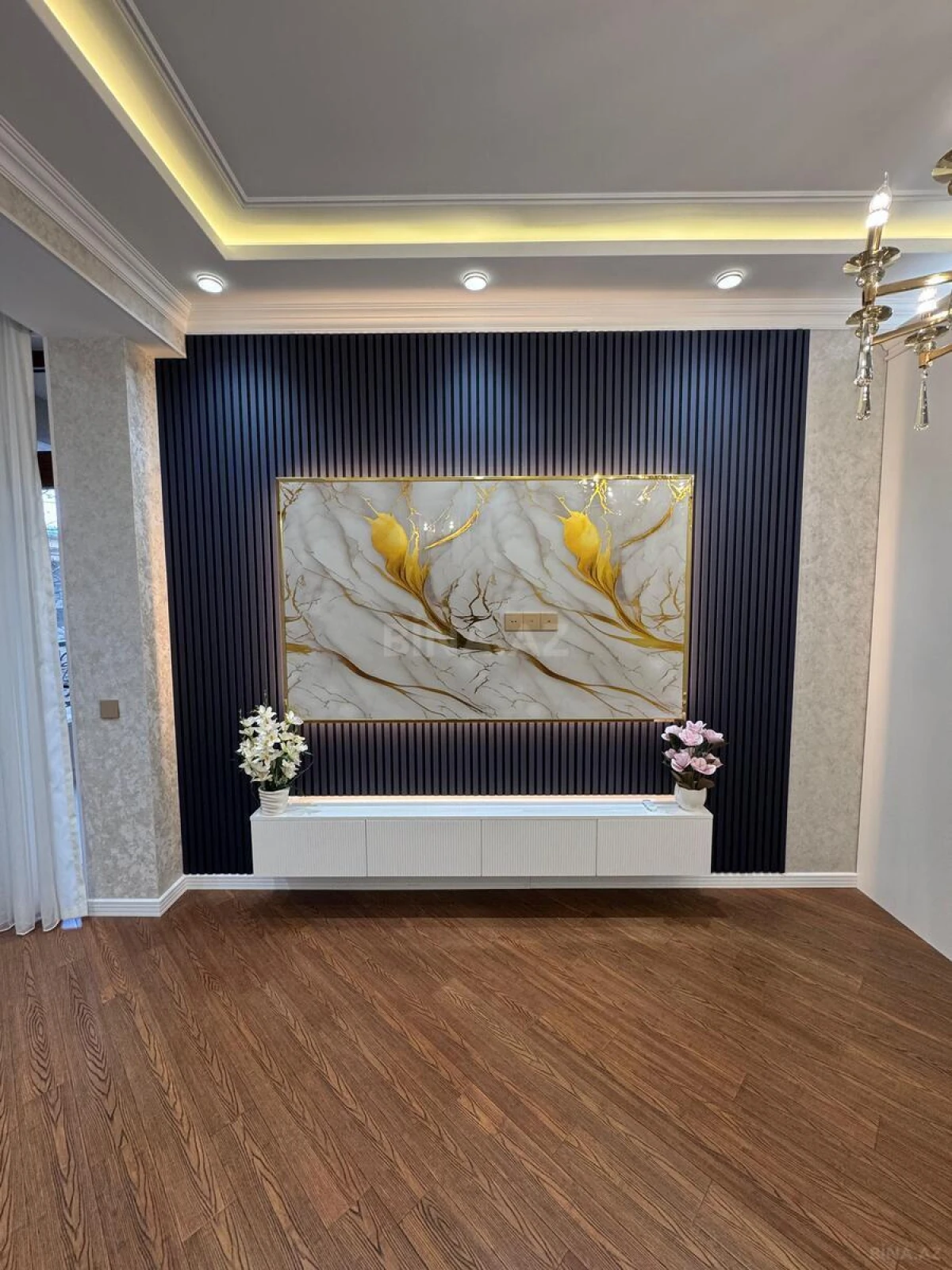 Satılır 3 otaqlı mənzil 105 m²