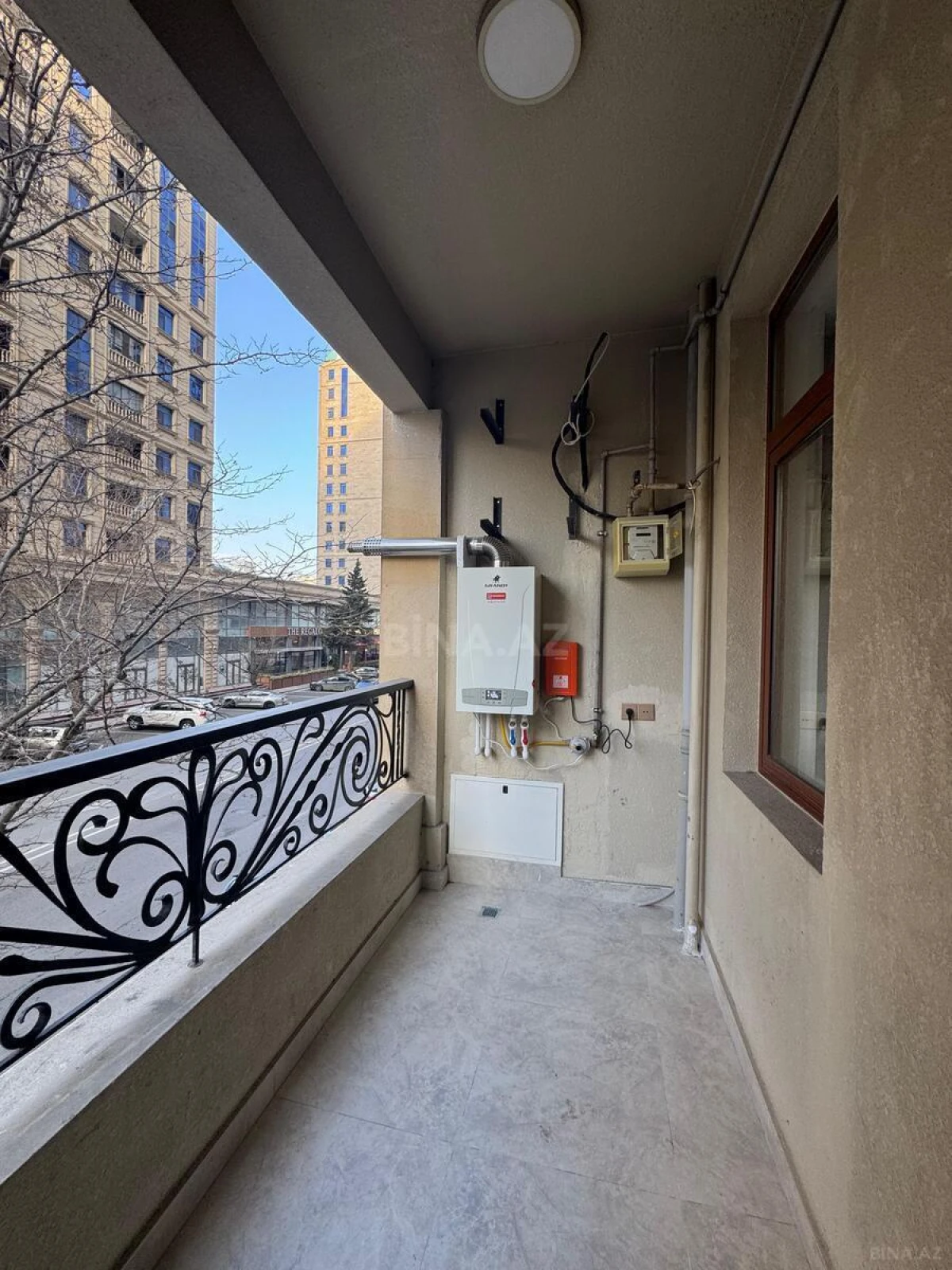 Satılır 3 otaqlı mənzil 105 m²
