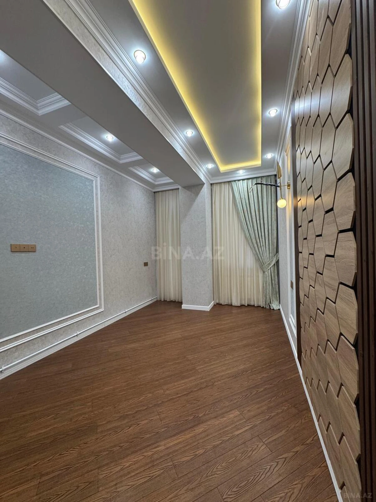 Satılır 3 otaqlı mənzil 105 m²